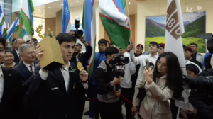 کارلسن و کاروانا پیش‌بینی‌های خود از مسابقه قهرمان شطرنج جهان گوکش-سینداروف را اعلام کردند