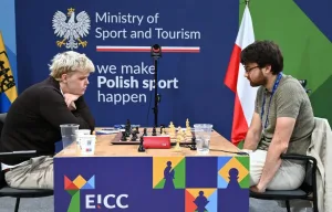 مسابقات شطرنج راژیا: وینیگر واتنار استفانسون پس از نیمه راه صدرنشین قهرمانی انفرادی اروپا ۲۰۲۶